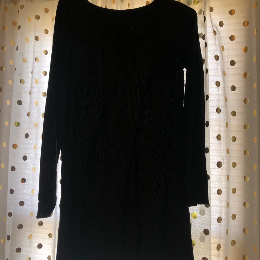 Black ribbed long sleeve Flowy dress